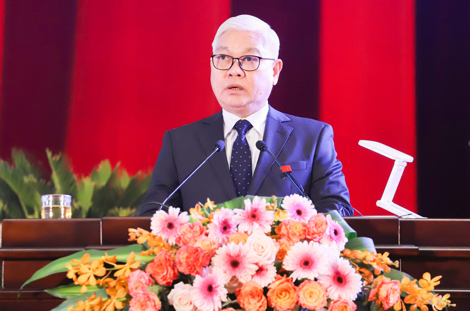 3-Bí thư Tỉnh ủy Nguyễn Văn Lợi đọc diễn văn tại buổi họp mặt